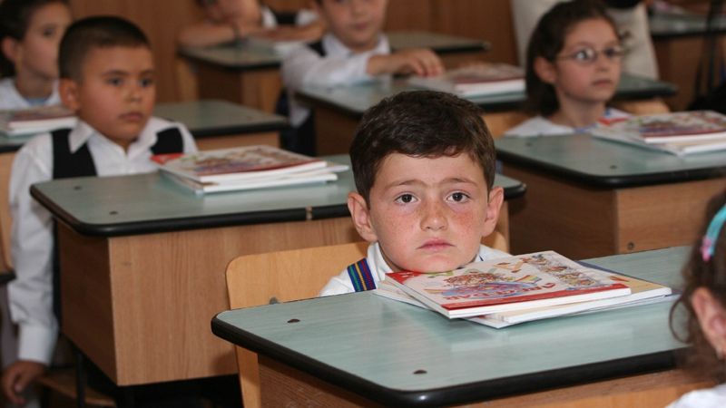 Pricopie: Fondul clasei gestionat de şcoală este ilegal