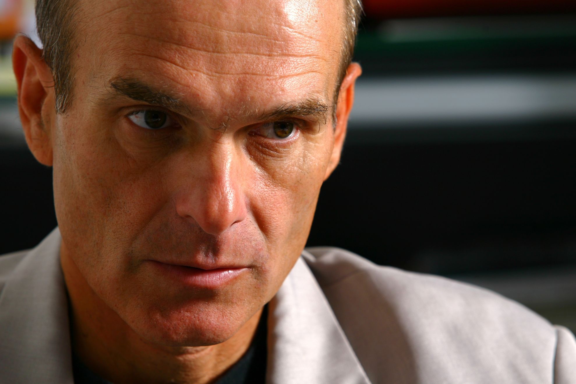 C.T POPESCU. "Pe Ponta și Băsescu îi interesează bătălia lor personală și nu imaginea penibilă..."