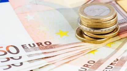 NOU RECORD NEGATIV pentru LEU. Moneda EURO a sărit de 4,5 lei