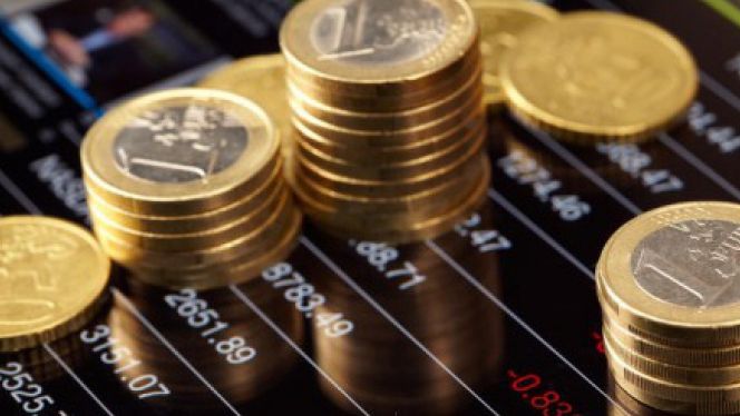 Finanţele se împrumută pe pieţele externe de cel puţin 1 miliard de dolari
