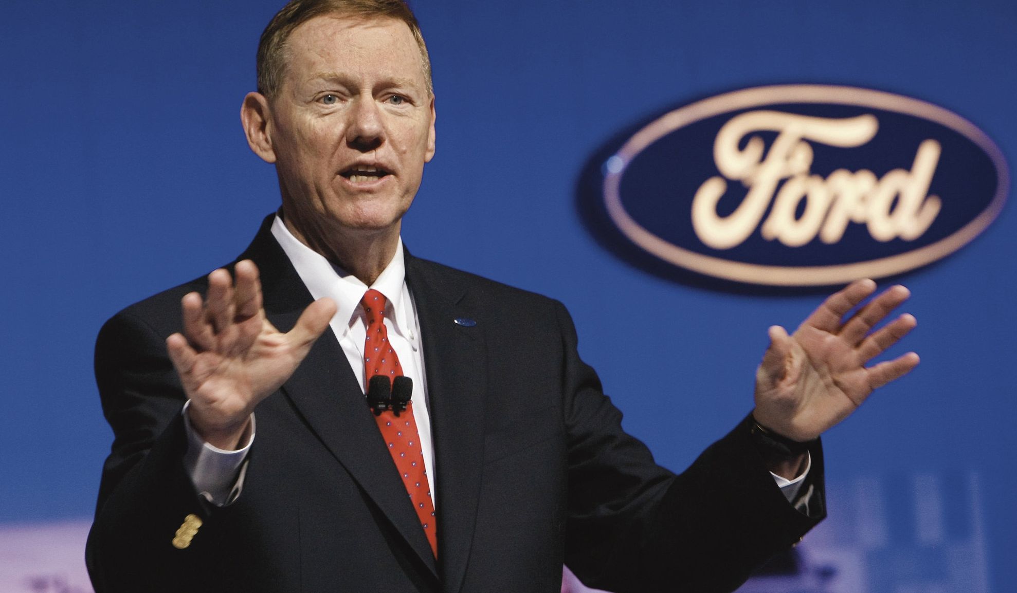 FORD îşi recompensează angajaţii cu cea mai mare primă din istorie. VEZI MOTIVUL