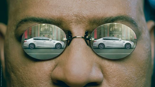 Morpheus din Matrix promovează Kia la Superbowl