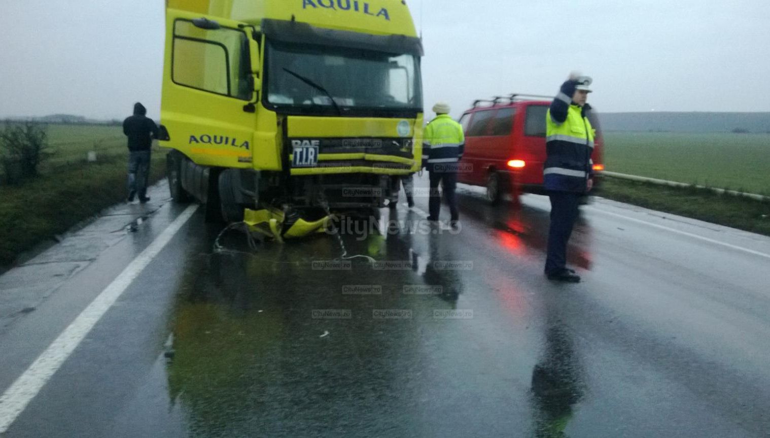 Accident mortal: S-a ciocnit frontal cu un TIR, la 140 de km/h. Cum arată mașina