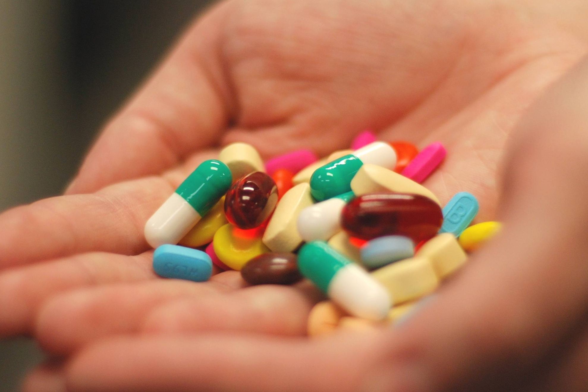 Producătorii de medicamente originale propun clawback diferenţiat pe baza consumului