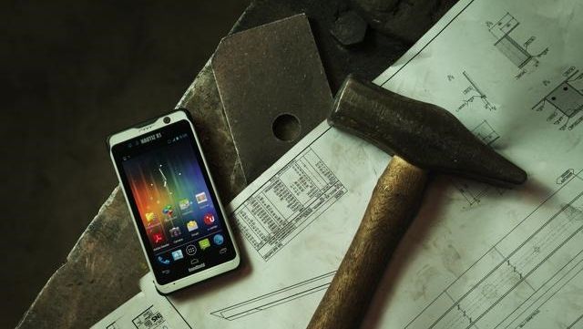 NAUTIZ X1, cel mai rezistent smartphone din lume