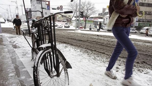 Comandament de vreme rea la Guvern. Vicepremierul Oprea: Inundații în 26 de localități