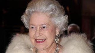 Regina Marii Britanii a ajuns "la sapă de lemn". Fondurile ei de rezervă sunt la un minim istoric