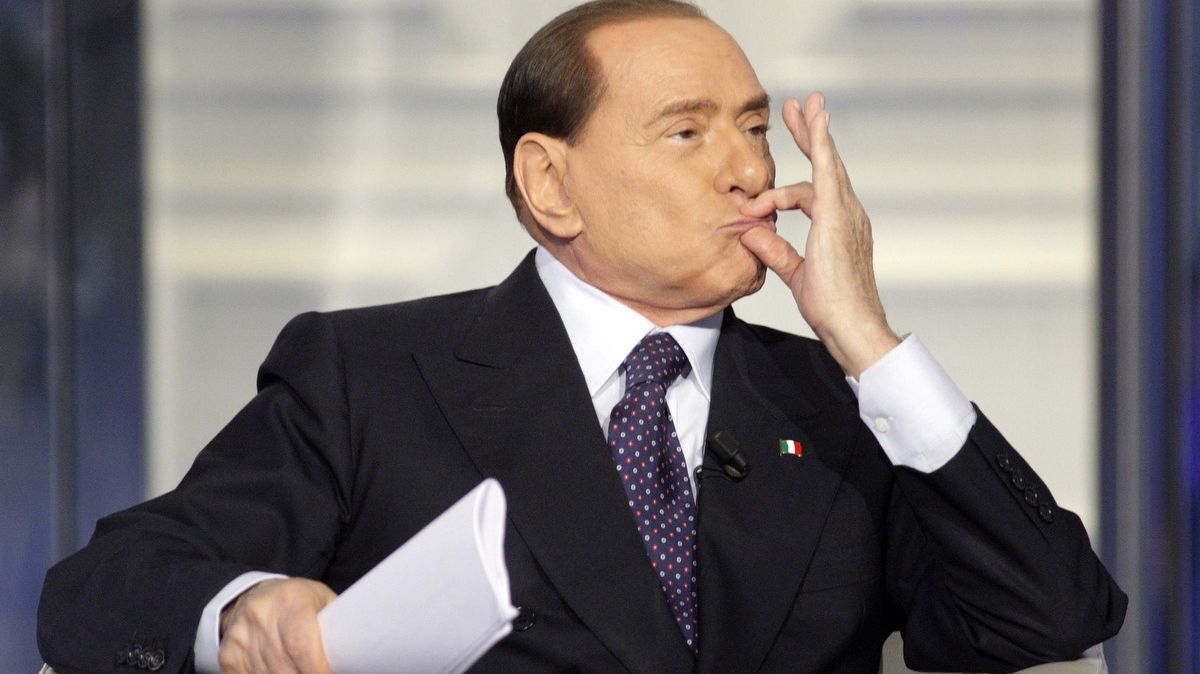 Silvio Berlusconi, divorţat oficial de Veronica Lario