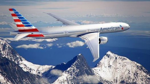 Un avion a aterizat de urgență din cauza unui stick USB