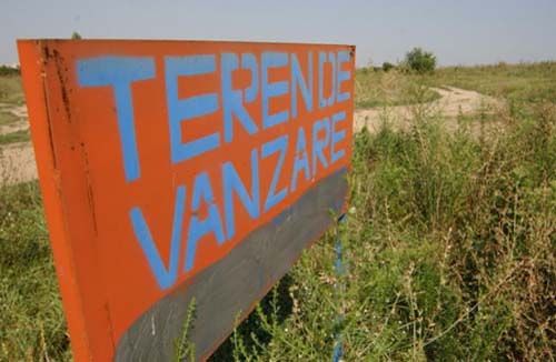 Băsescu respinge LEGEA privind cumpărarea de terenuri de către cetăţenii UE