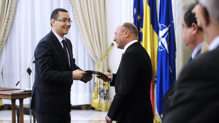 Anul celor două bătălii şi al războiului total