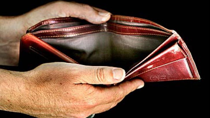 Românii sunt tot mai PESIMIŞTI cu privire la starea economiei