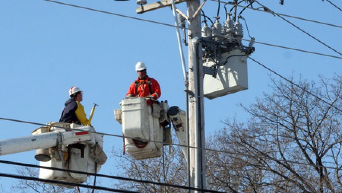 Producători de energie, OBLIGAŢI să returneze ajutor de stat de sute de milioane lei