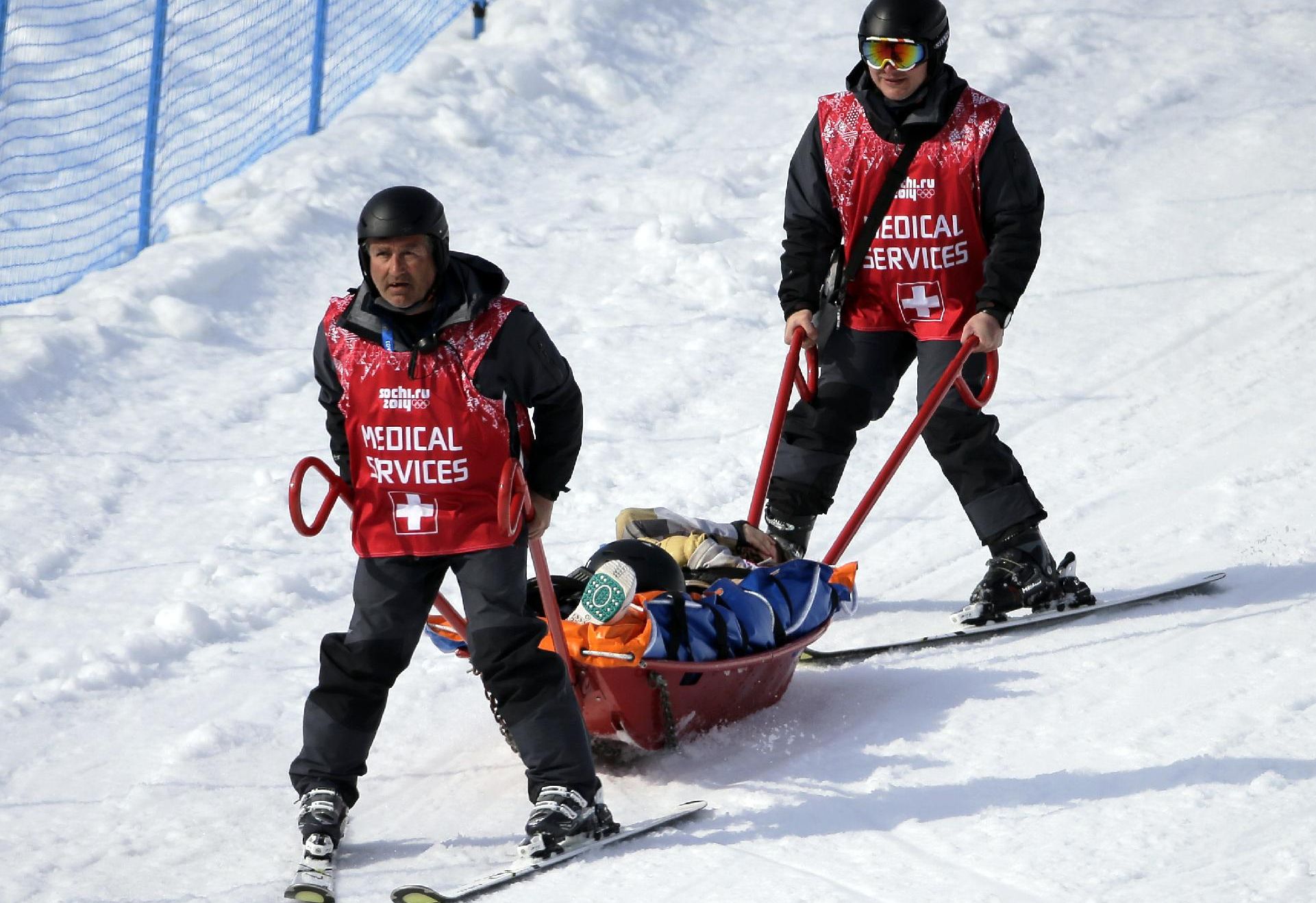 SOCI 2014. Olimpiada GHINIONISTĂ: a doua ACCIDENTARE GRAVĂ la snowboardcross