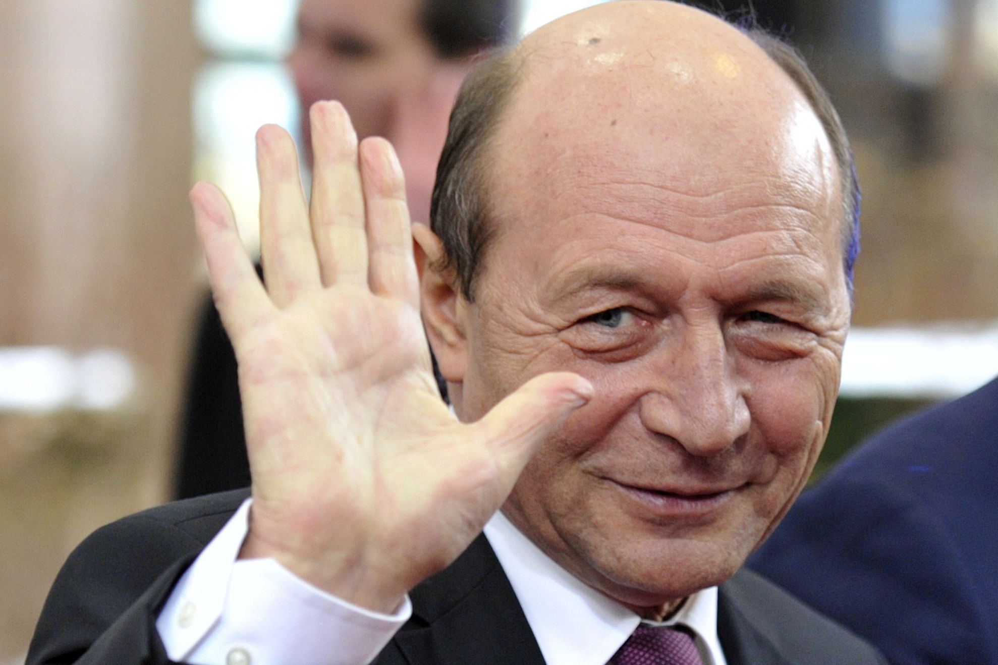 BĂSESCU îl laudă pe IOHANNIS la BARROSO: Mi-ar plăcea să fac ECHIPĂ cu IOHANNIS