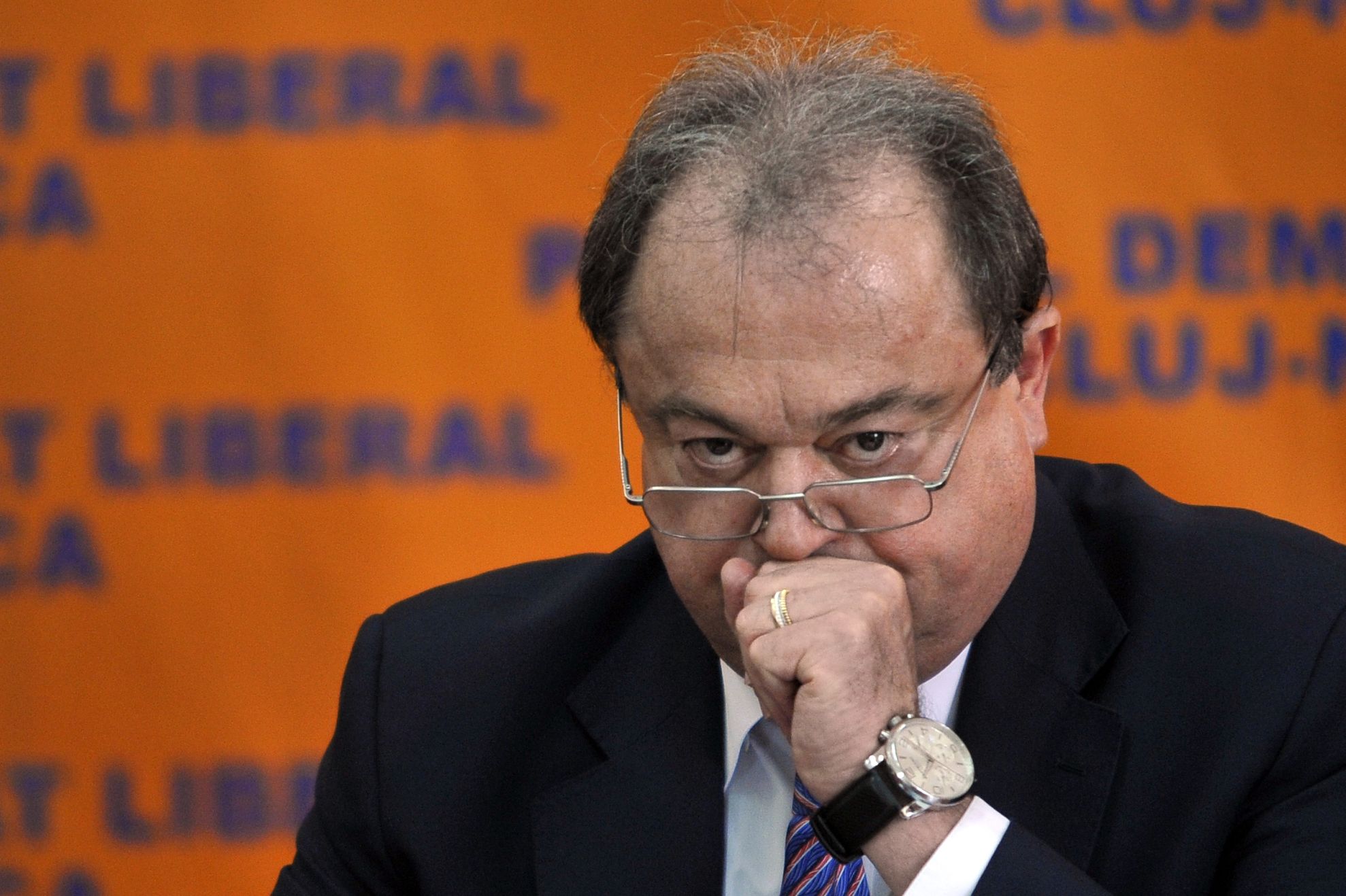 BLOCAJ ÎN USL. Blaga, lui Crin: În dorinţa obsesivă de a deveni preşedinte, ai paralizat guvernarea 