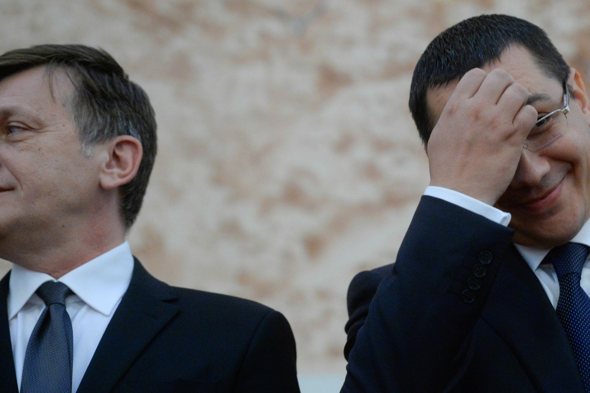 ANTONESCU: Dacă PNL nu se va mai afla în formula USL, Ponta ar trebui să-şi depună mandatul