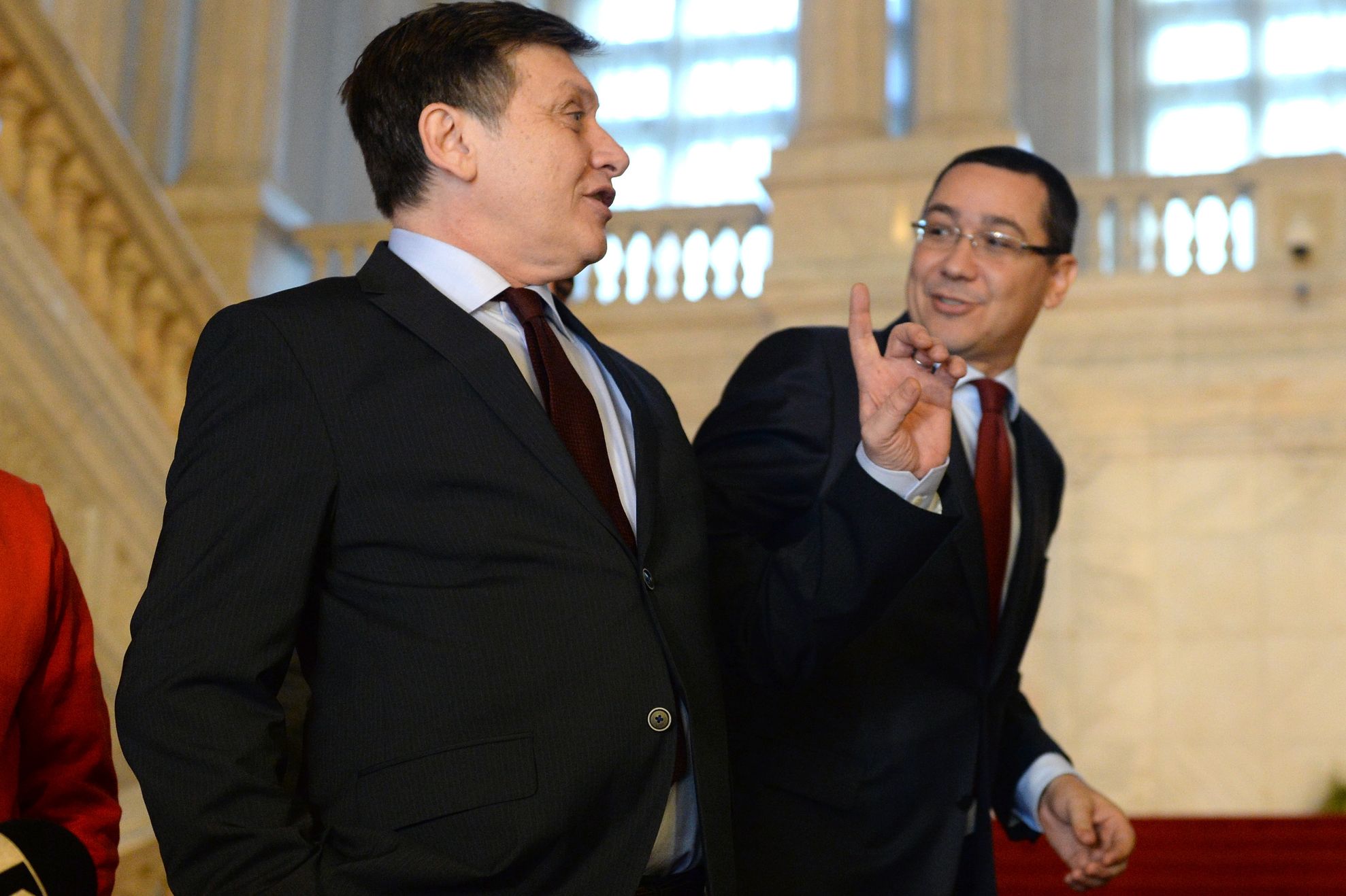 Ivan: PSD nu vrea dezbinarea USL, Ponta a comentat o ipoteză cu privire la candidatura lui Antonescu