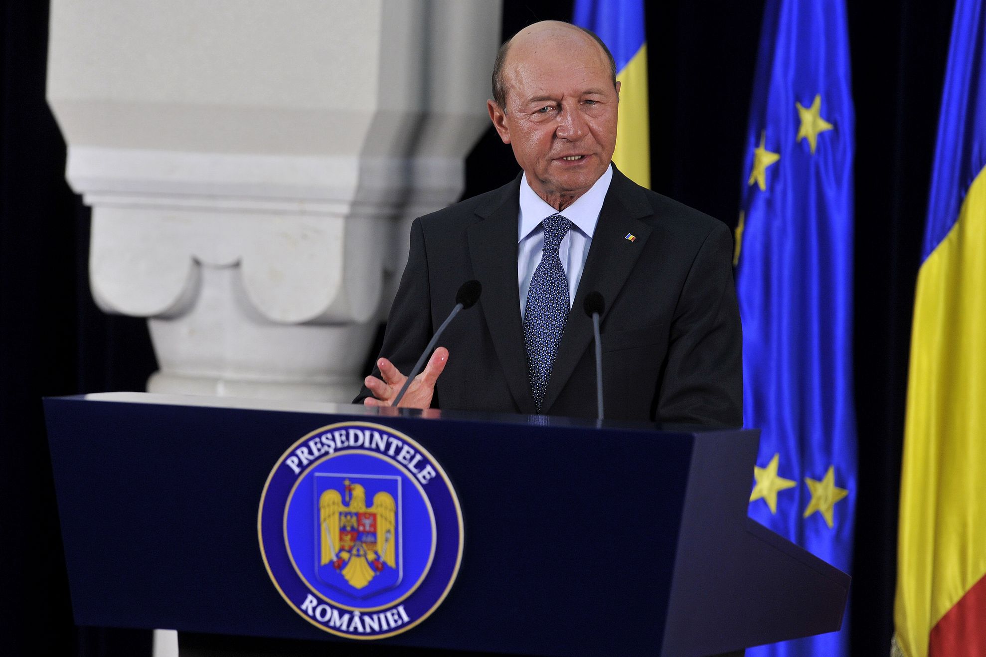 TRAIAN BĂSESCU: PONTA şi ANTONESCU, atât de MĂRUNŢI! Nu voi fi partenerul premierului la corupţie
