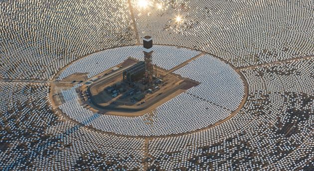 ENERGIE REGENERABILĂ. Cea mai mare centrală solară din lume a fost pusă recent în funcţiune