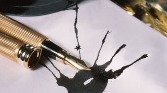 Senatul respinge o lege cu articole redactate cu virgulă între subiect şi predicat