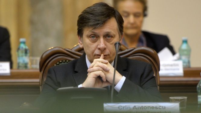 PNL: Antonescu se află în străinătate într-o vizită privată, ceea ce nu blochează discuţiile în USL