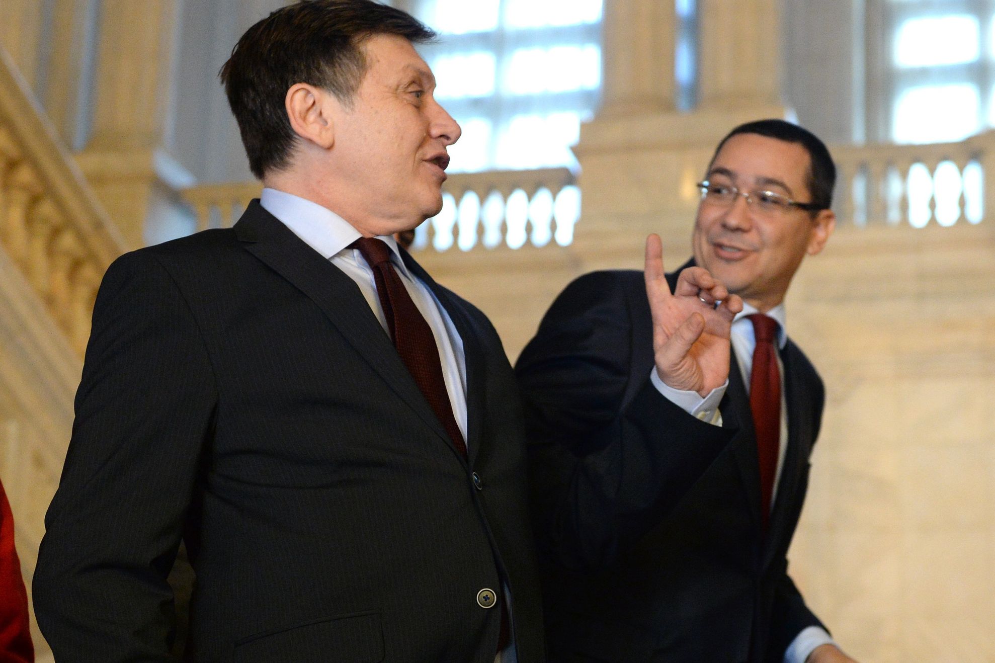 CRIN ANTONESCU: PNL nu va accepta transformarea USL într-o moşie a lui VICTOR PONTA