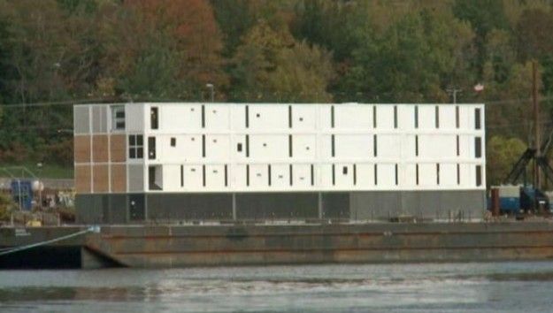 Google a fost somată să își mute construcția secretă din portul San Francisco