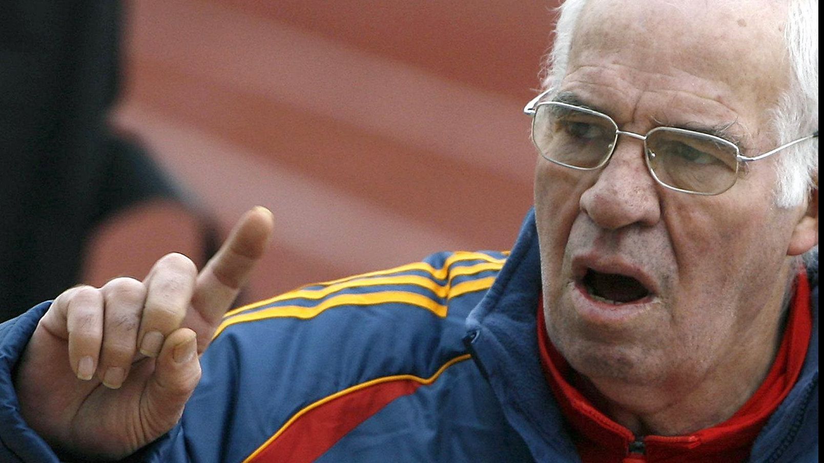 LUIS ARAGONES, fostul selecţioner al Spaniei, a încetat din viaţă