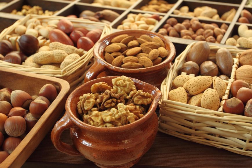 Atenţie la cantitate! 4 alimente foarte sănătoase, dar care te îngraşă