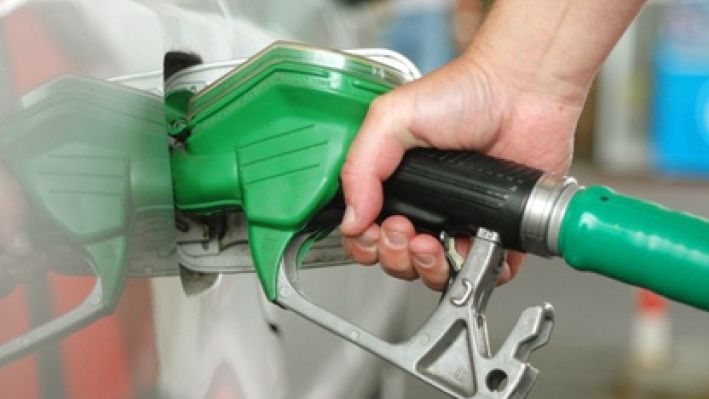 Motorina a ajuns deja la 4,8 lei litrul. Unde găsești cele mai mici prețuri