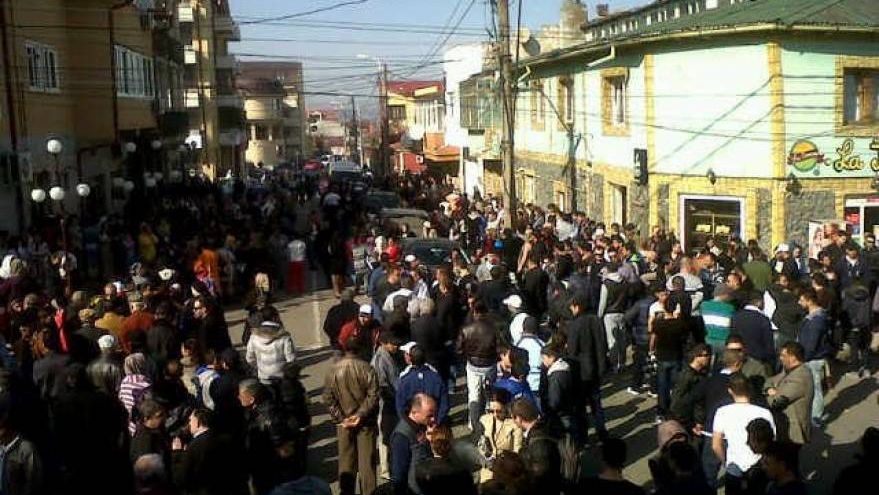 Mii de oameni la înmormântarea interlopului Săceanu. Rudele i-au furat cadavrul din spital