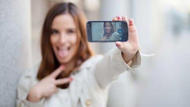 Predicție: Nebunia fotografiilor "selfies" va dispărea în șase luni