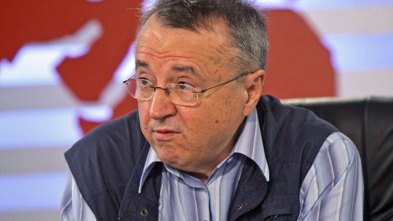 CRISTOIU: "Victor Ponta vrea să candideze" e o păcăleală