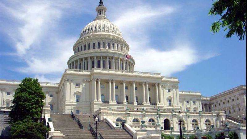 Congresul SUA pregăteşte măsuri de ajutor economic pentru Ucraina