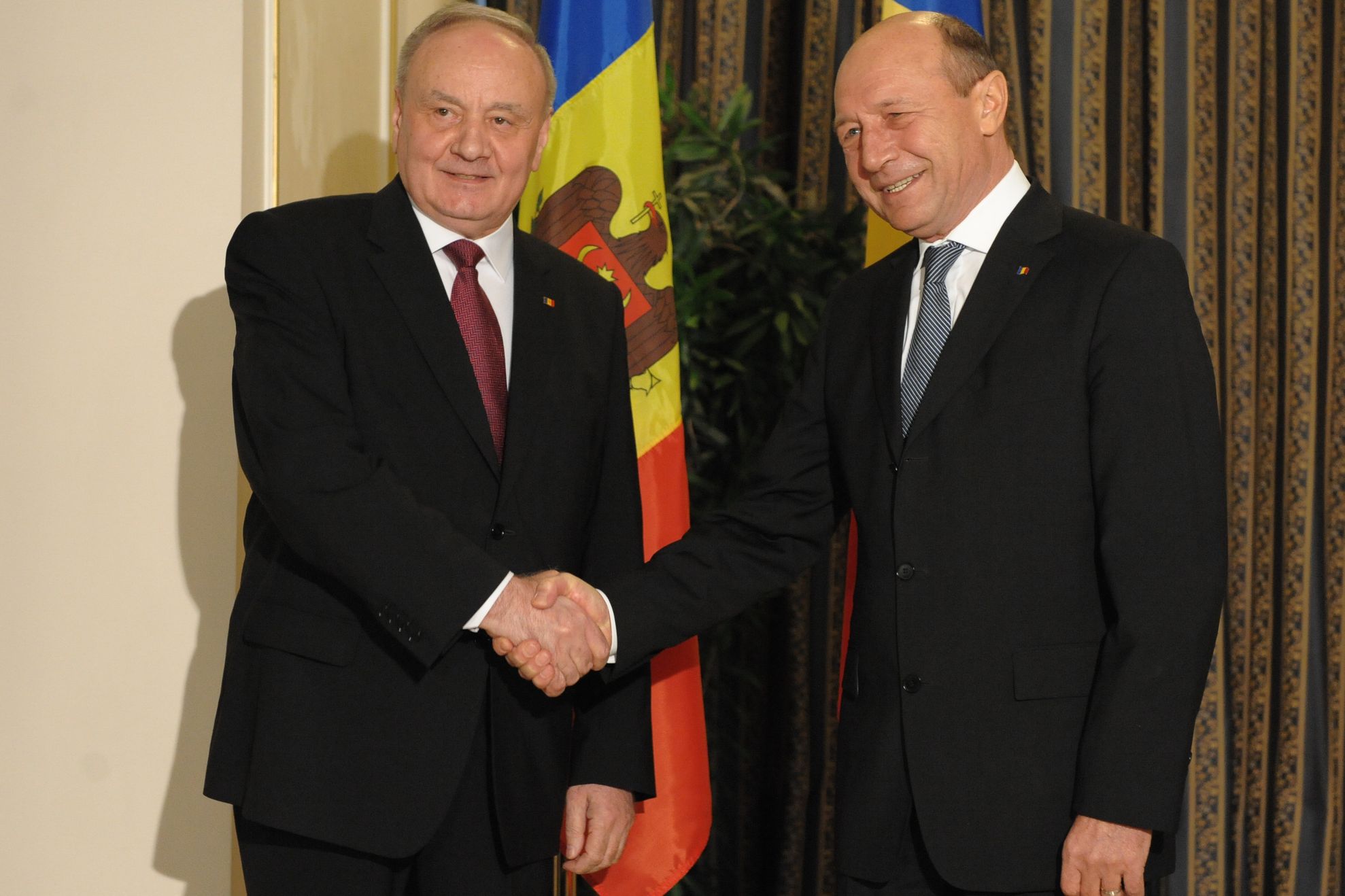 Timofti: Am convenit cu președintele Băsescu asupra impulsionării procesului de integrare europeană