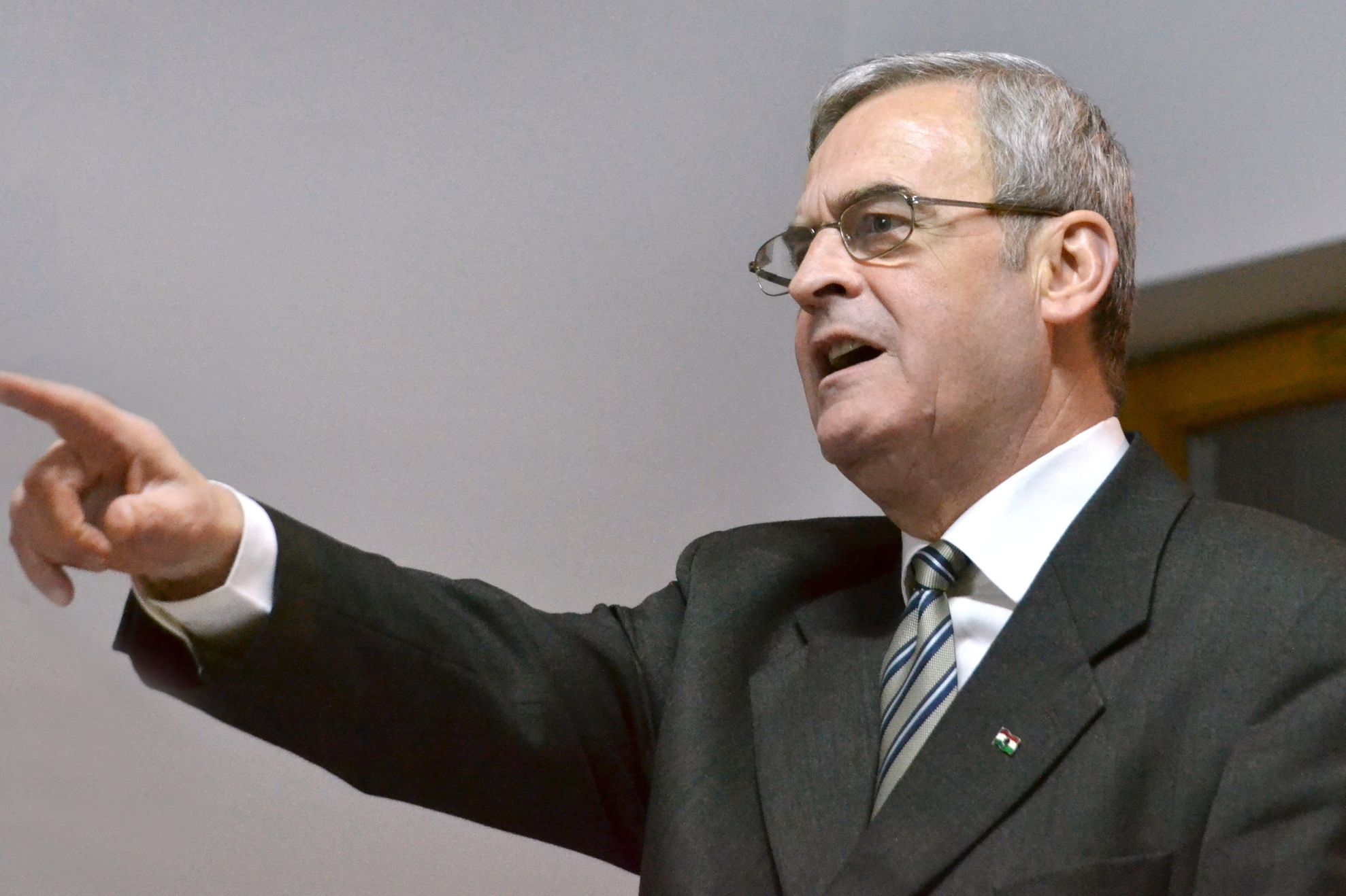 Tokes: Să continuăm schimbarea de regim, să ne împăcăm, dar fără să ascundem adevărul