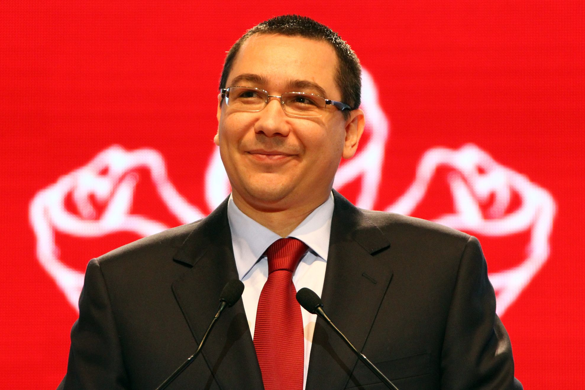 Ponta: Ideea că parlamentarii se fac scurt pentru apărarea unor colegi, o chestie strict demagogică