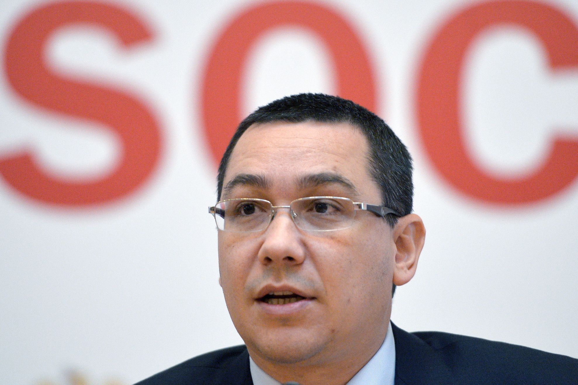 Ponta: Mă văd des cu premierul de la Chişinău. Nu înţeleg limbajul lui Băsescu, e marinăresc