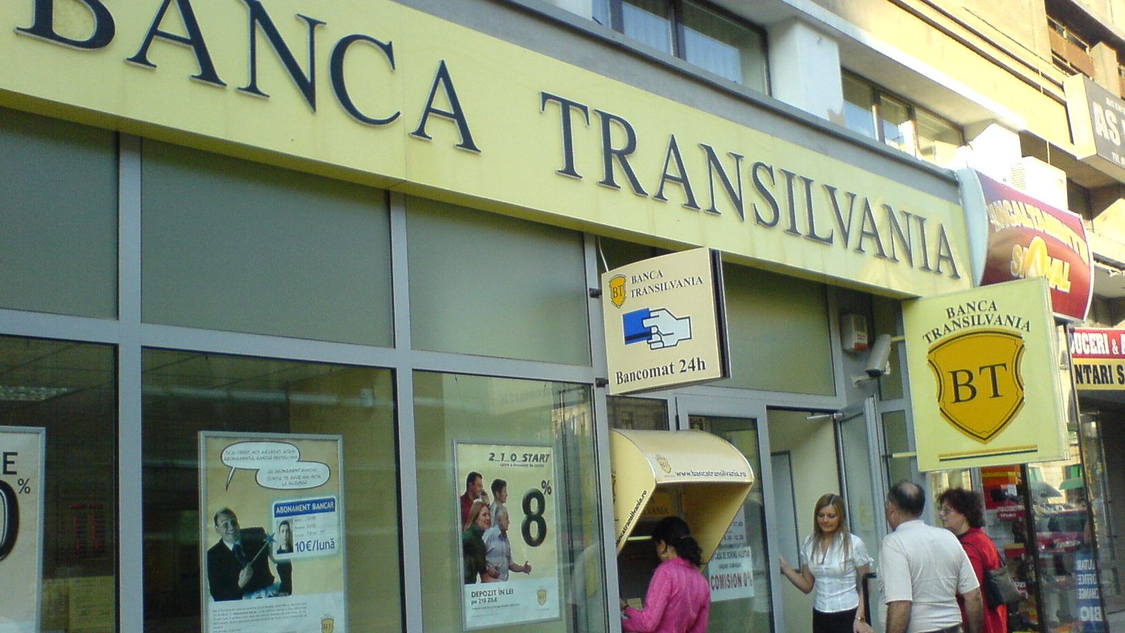 Atac de tip phishing asupra clienților a două bănci foarte importante