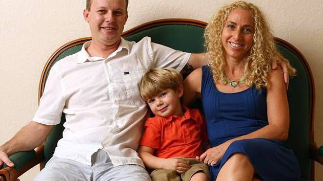 Povestea băiatului de 4 ani care a prezis că mama sa VA PIERDE sarcina