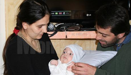 Preot acuzat că refuză să împărtășească un bebeluş, pentru că părinţii l-au botezat la altă biserică