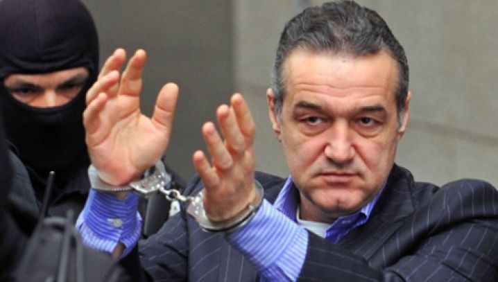 TRAIAN BĂSESCU refuză GRAȚIEREA lui GIGI BECALI