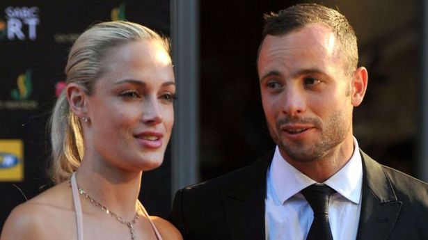 Oscar Pistorius pledează "nevinovat" la acuzaţia de ucidere a iubitei sale