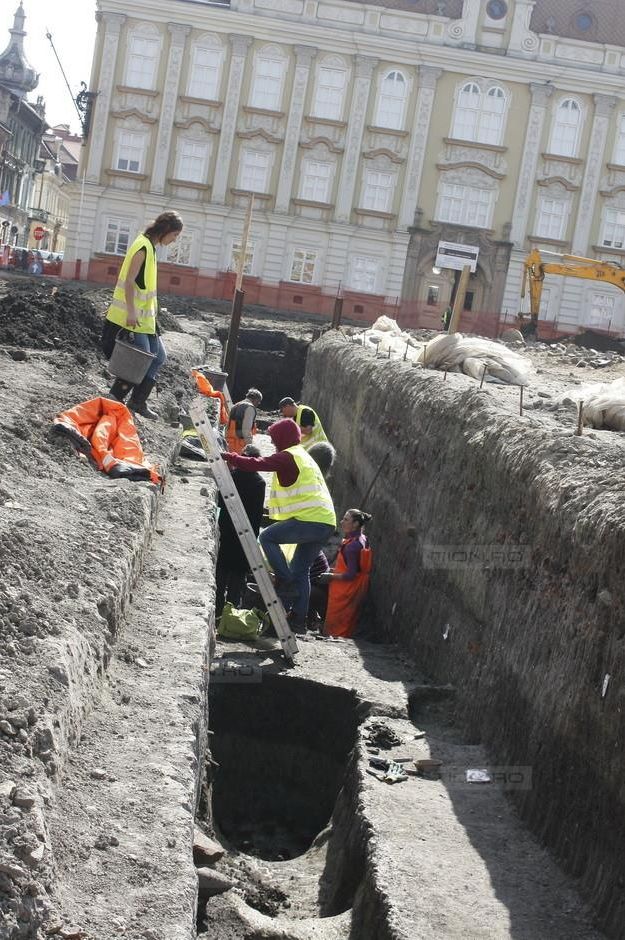 DESCOPERIRE ARHEOLOGICĂ EXCEPŢIONALĂ în centrul oraşului Timişoara