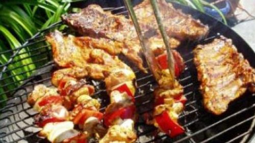 Cum se găteşte sănătos carnea la grătar