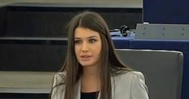 Cum arată Elena Băsescu la şapte luni după ce a născut