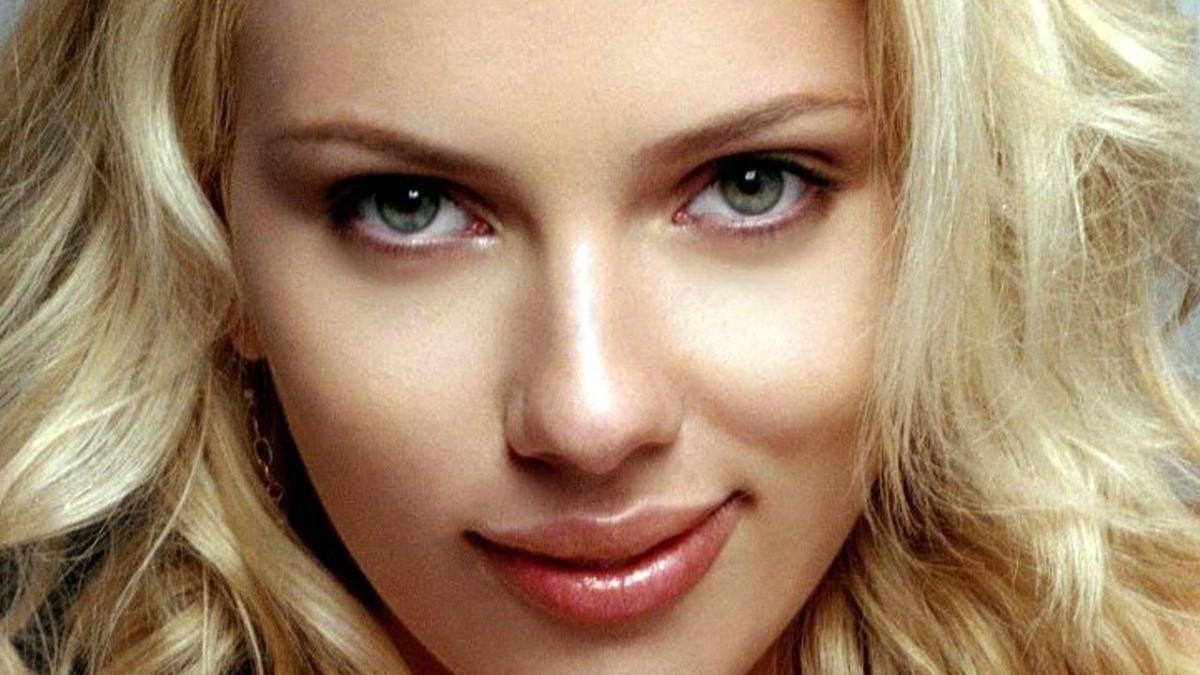 Scarlett Johansson, despre un actor român: L-am călărit ca pe un taur mecanic