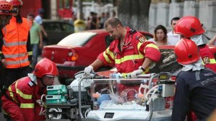 CAUZELE TRAGEDIEI DIN MATERNITATEA GIULEŞTI: Asistenta a pierdut vremea după hârtie igienică