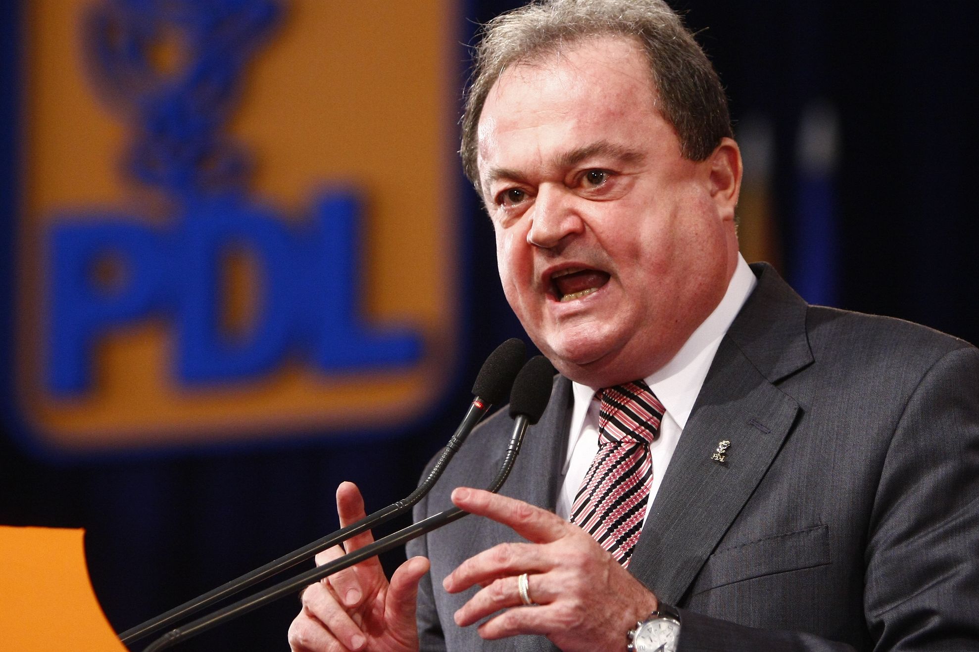 Vasile Blaga îşi doreşte unificarea dreptei, dar DUPĂ PREZIDENŢIALE